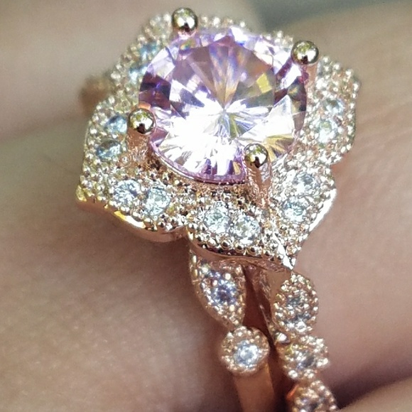 NEW Rose Gold Pink Round Cut Ring - Picture 2 of 4